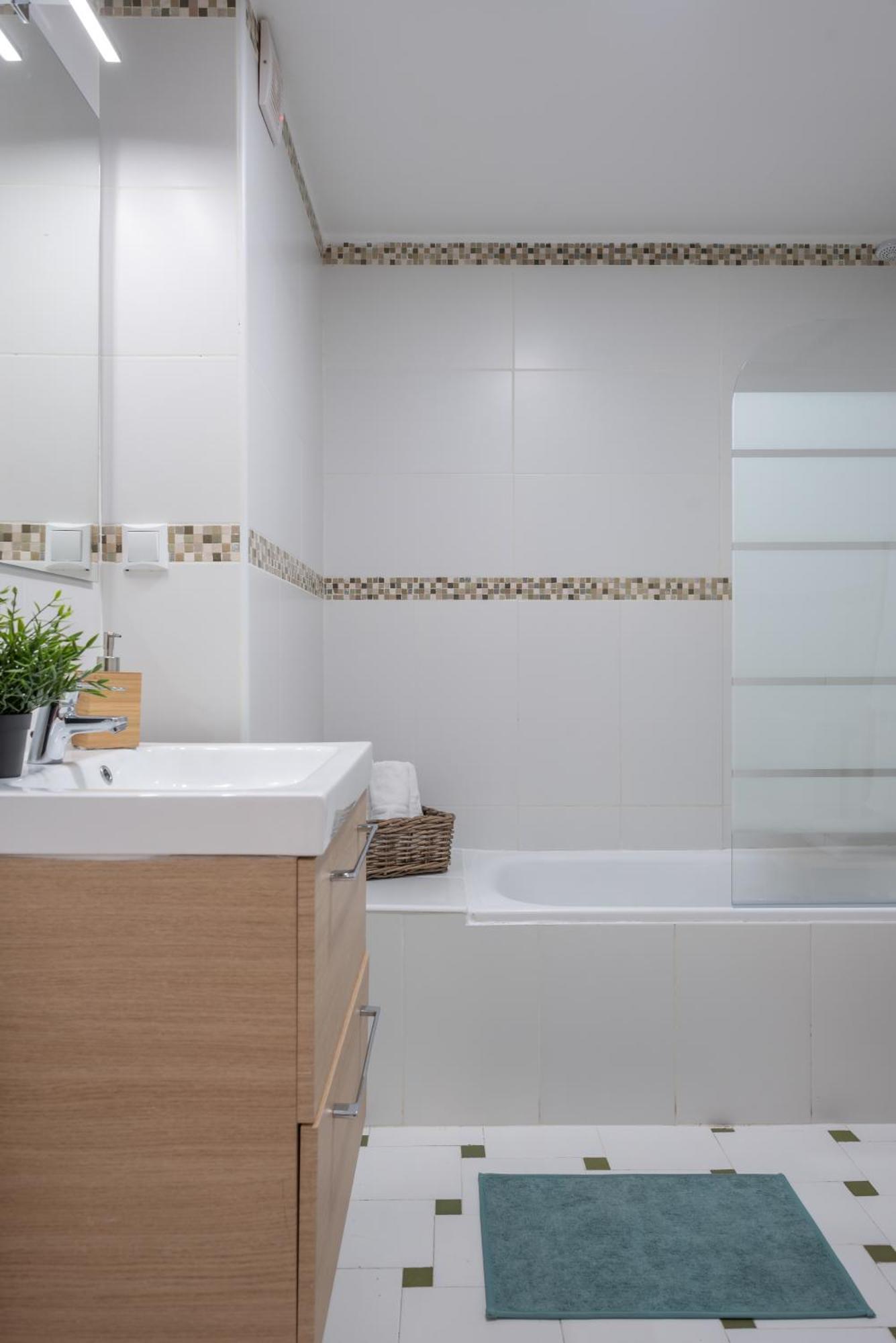 Mrs Apartamento En Gran Via De Colon Parking Гранада Экстерьер фото